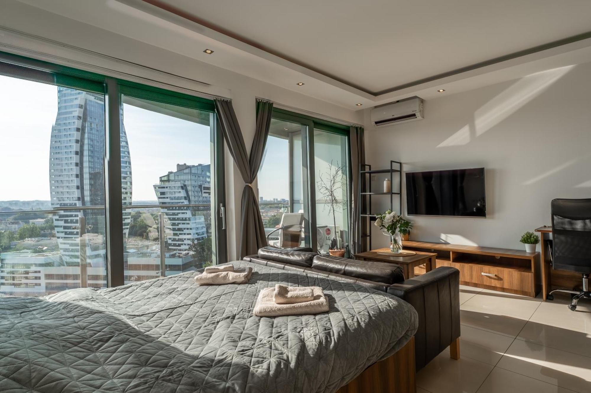 Capital Towers Premium Sunset 15th Floor Apartment