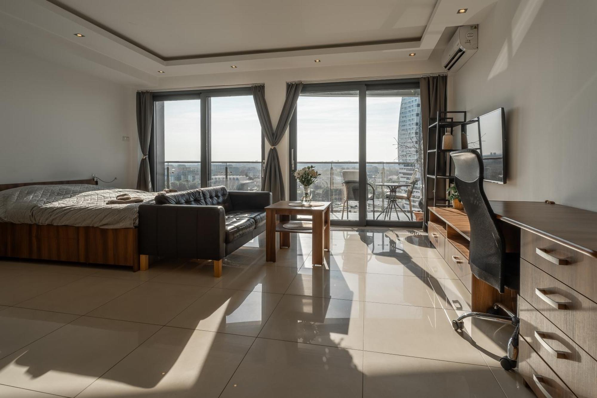 Capital Towers Premium Sunset 15th Floor Apartment Rzeszów
